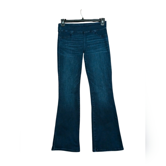 American eagle flare jeans with comfortable stretch waistband - Picture 1 of 4